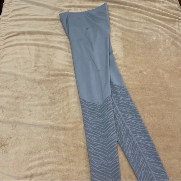 Fabletics Leggings Small Gray Animal Print Seamless High Waist - Picture 4 of 12